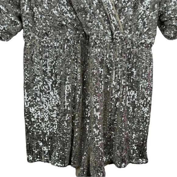 NEW GENERATION LOVE ALLEGRA SEQUIN JUMPSUIT 3/4 SLEEVE SHORTS SZ L - Picture 7 of 11